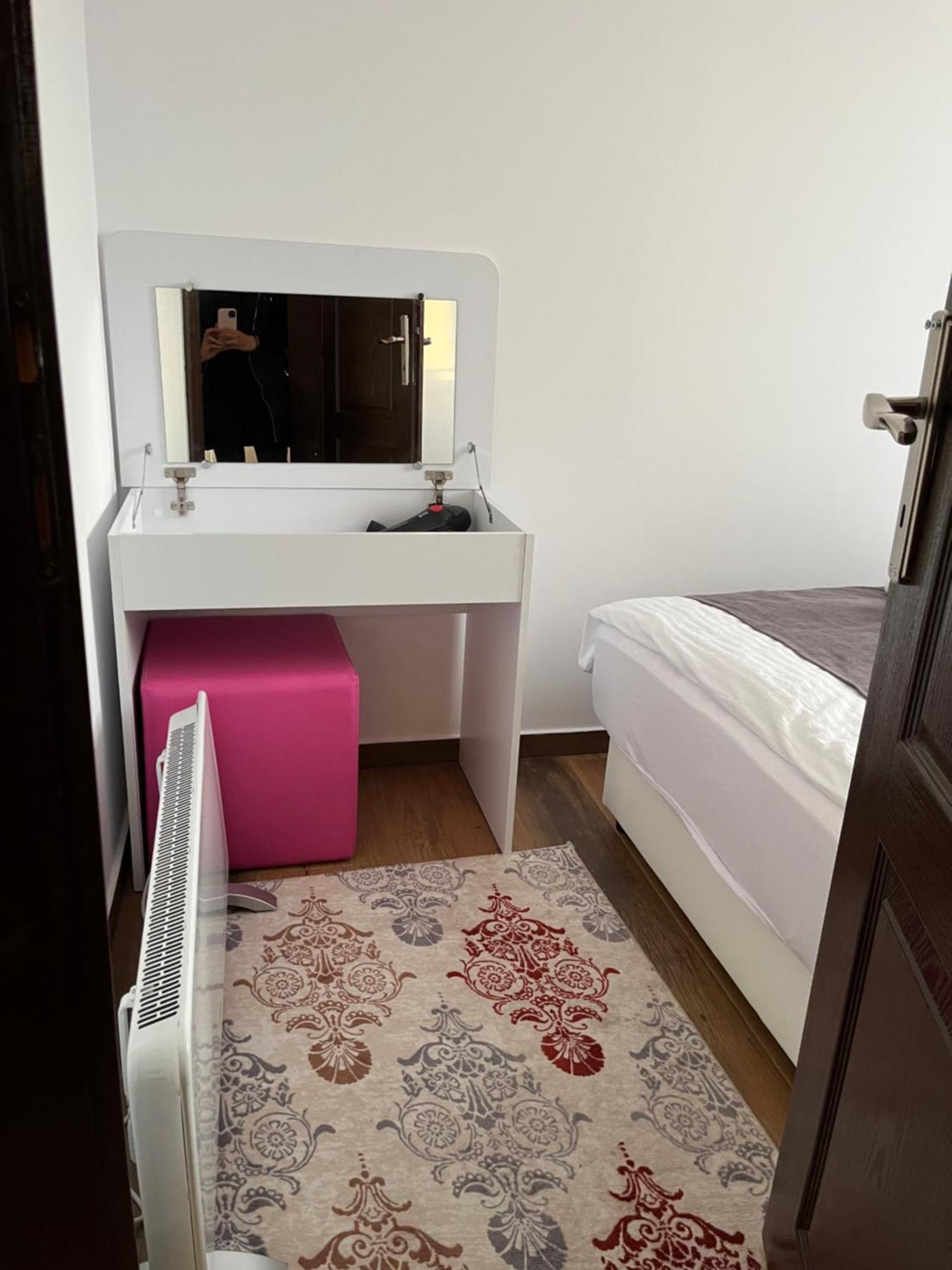 Airport Sky Apartments Lux Belgrad Exterior foto